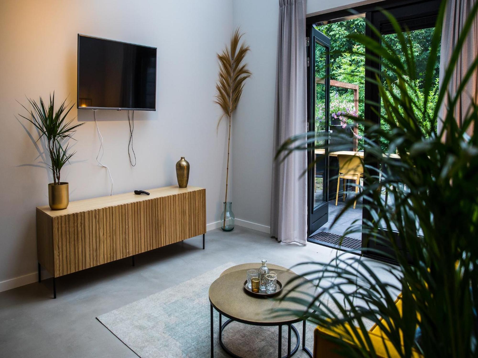 Cozy Holiday Home In Vrouwenpolder Close To The Beach ภายนอก รูปภาพ